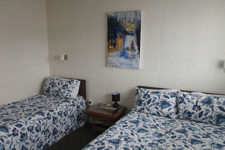 Room 13 of 86