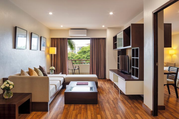 Room 5 of 41