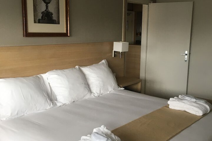 Room 10 of 52