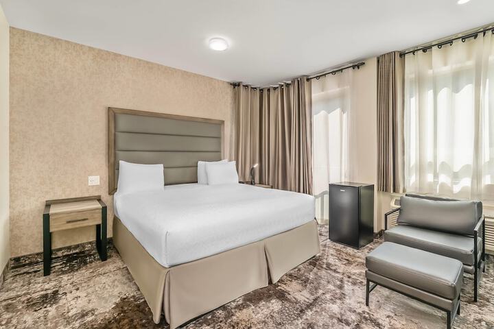 Room 7 of 43