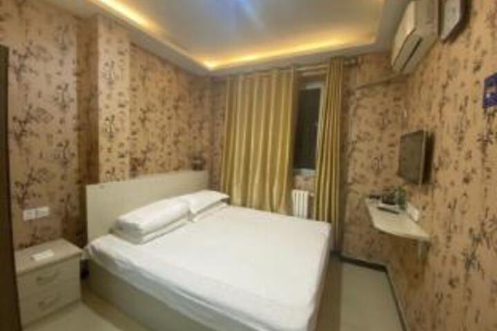 Room 3 of 5