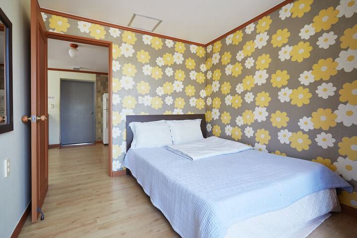Room 18 of 82