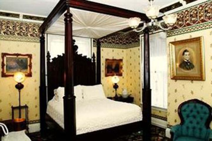 Room 48 of 117