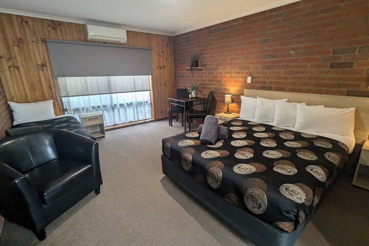 Room 21 of 74
