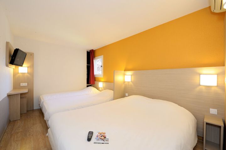 Room 14 of 44