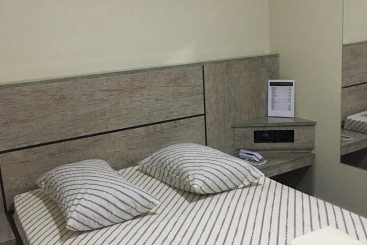 Room 15 of 29