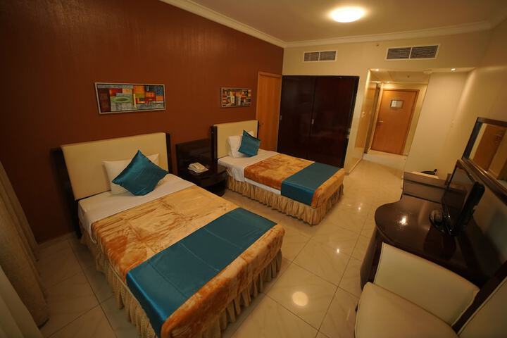 Room 18 of 35