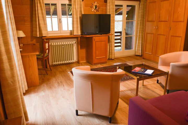 Room 9 of 48