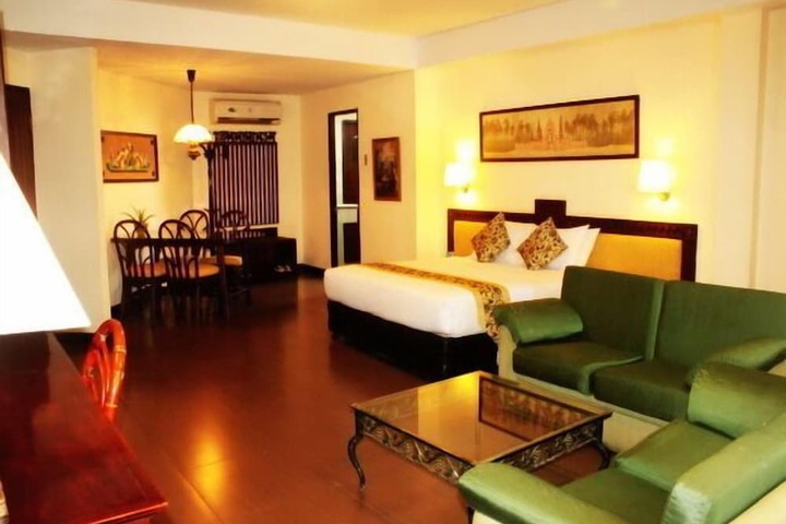 Room 6 of 29