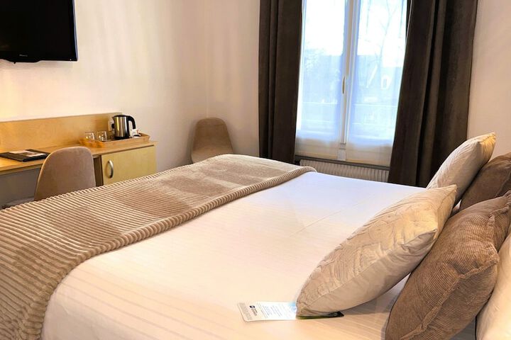 Room 26 of 60