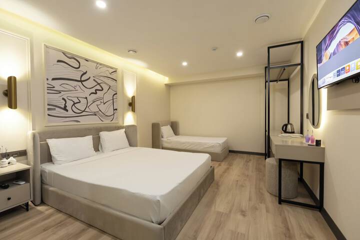 Room 66 of 111