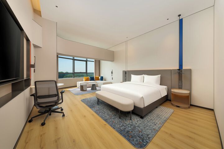 Room 5 of 46