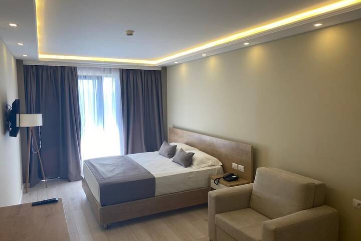 Room 4 of 24