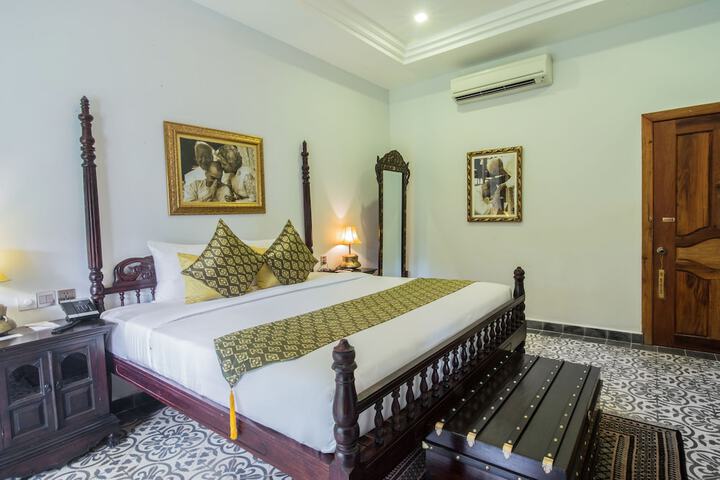 Room 18 of 128