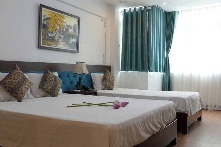 Room 8 of 32
