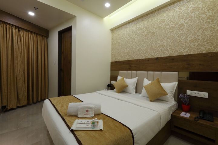 Room 9 of 29