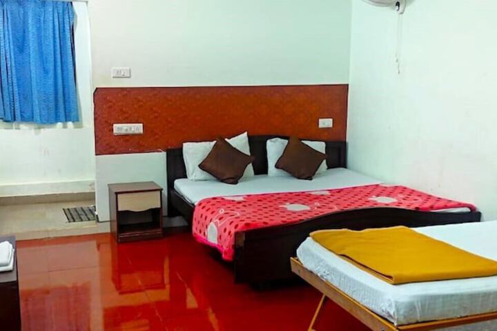 Room 3 of 20