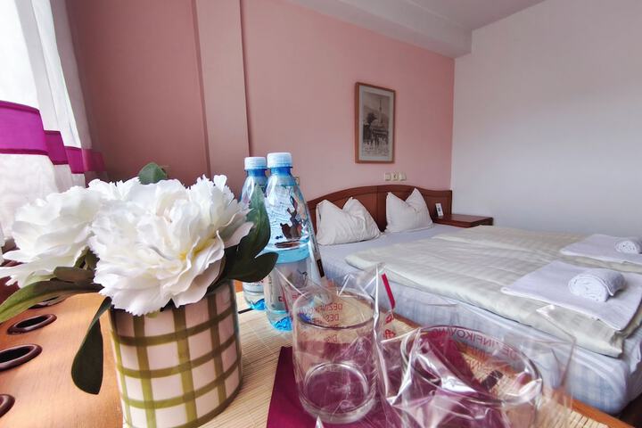 Room 6 of 54
