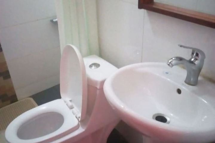 Room 13 of 23