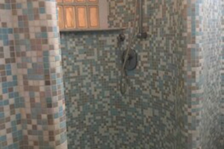 Room 3 of 20