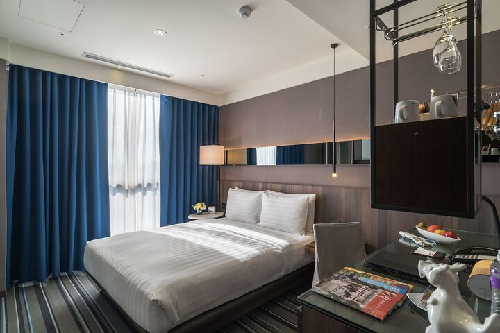 Room 49 of 108
