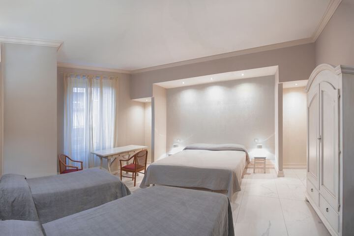 Room 20 of 35