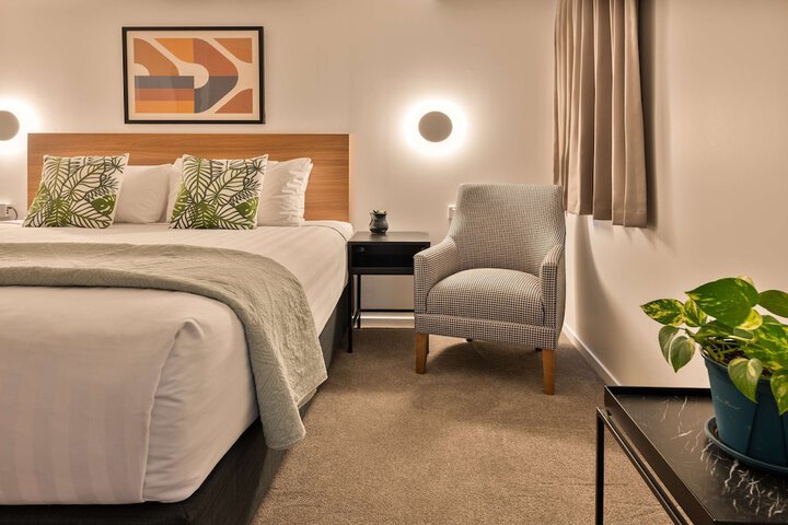 Room 45 of 150