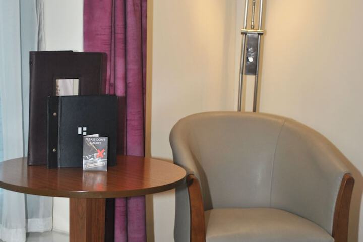 Room 5 of 46