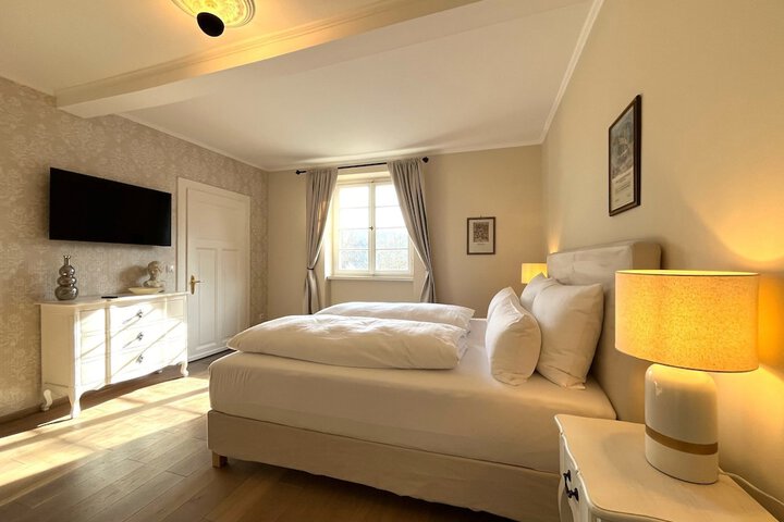 Room 3 of 30