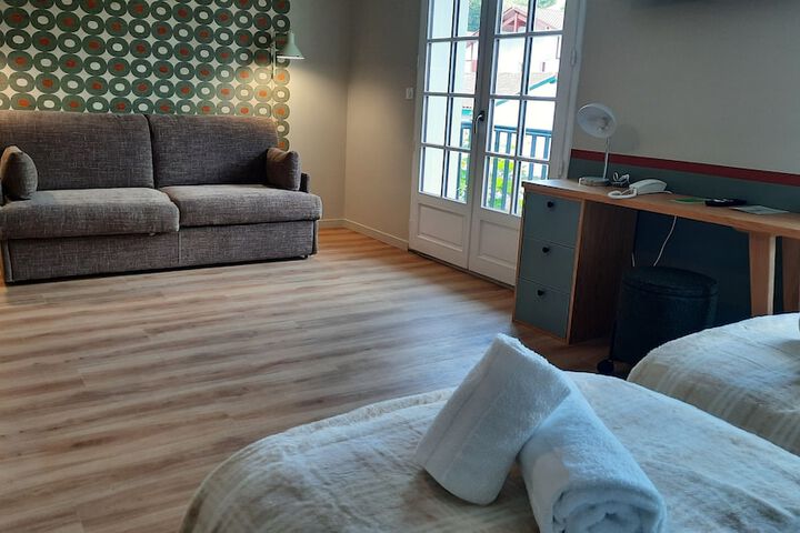 Room 34 of 73