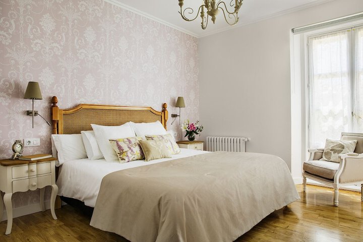 Room 4 of 46
