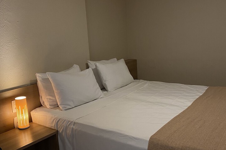 Room 8 of 37