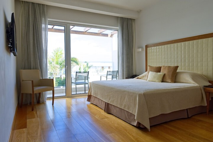 Room 10 of 69