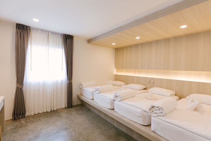 Room 33 of 88