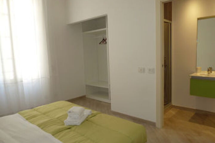 Room 26 of 71