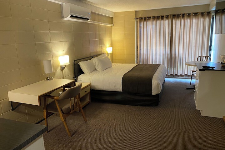 Room 20 of 64