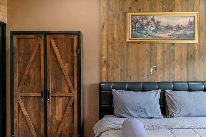 Room 16 of 187