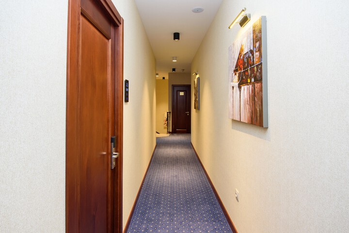 Ballroom/Hall 64 of 80