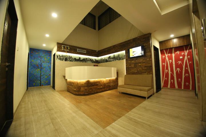Hotel Interior 4 of 33