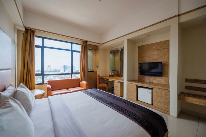 Room 27 of 56