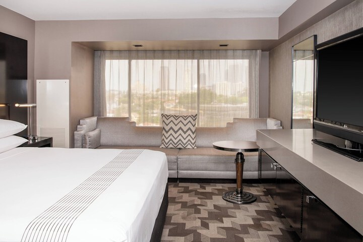Room 46 of 108