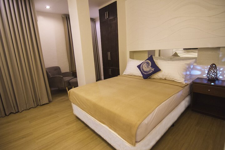 Room 5 of 42
