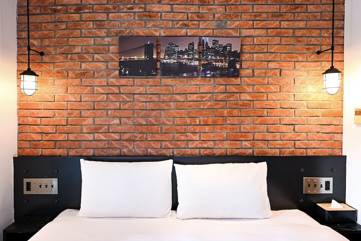 Room 22 of 55
