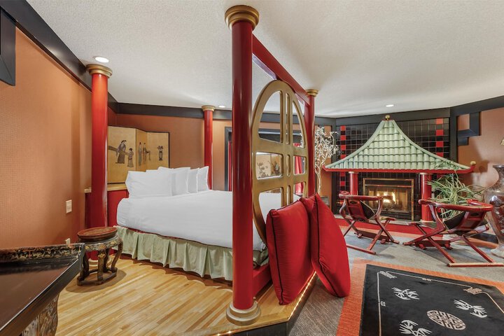 Room 14 of 76