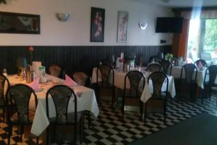 Dining 21 of 22