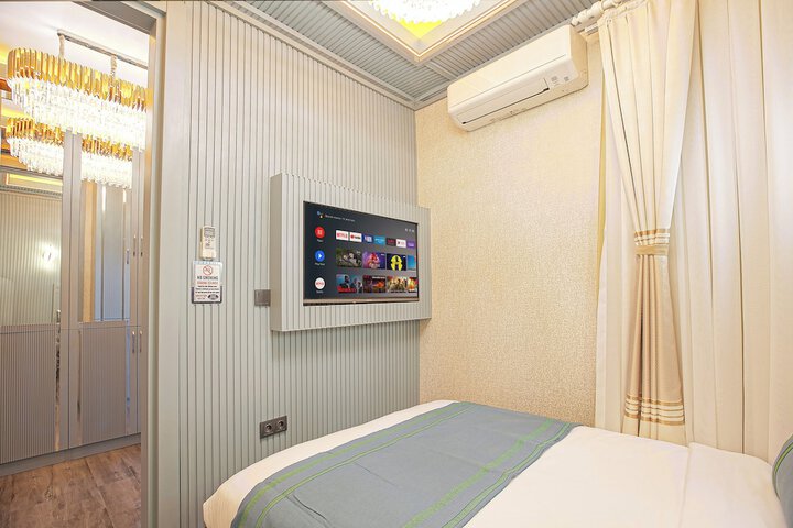 Room 75 of 107