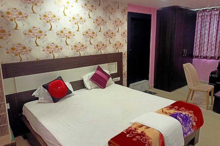 Room 6 of 48
