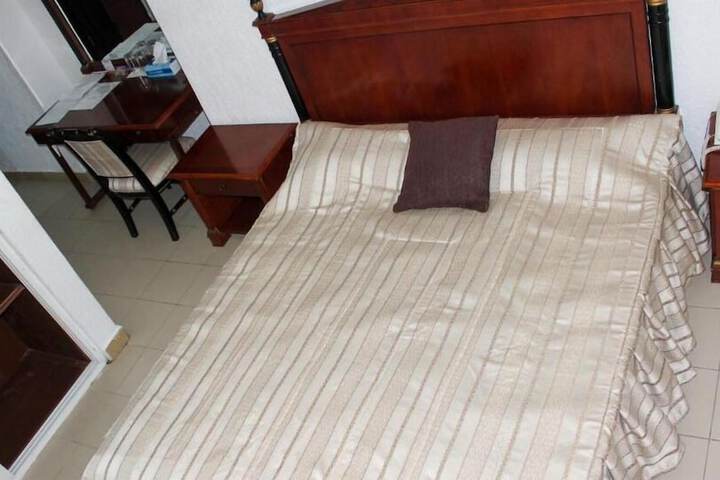 Room 34 of 62