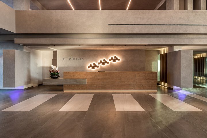 Hotel Interior 3 of 189