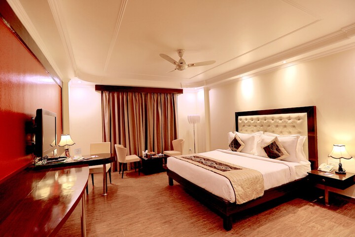 Room 3 of 14